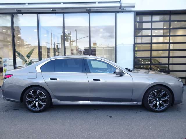ＢＭＷ ７シリーズ ７４０ｉ　エクセレンス R4年 (近畿) 99