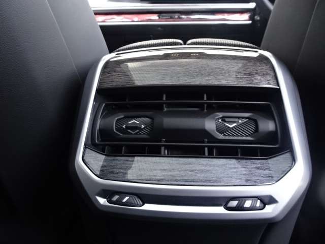 ＢＭＷ ７シリーズ ７４０ｉ　エクセレンス R4年 (近畿) 99