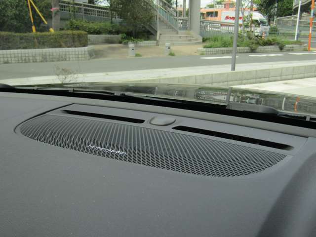 ボルボ ＸＣ４０ Ｔ４ ＡＷＤ インスクリプション ４ＷＤ H30年 (関東) 99