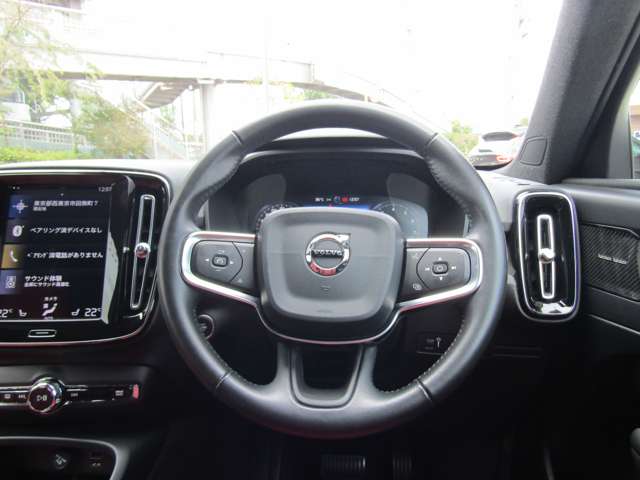 ボルボ ＸＣ４０ Ｔ４ ＡＷＤ インスクリプション ４ＷＤ H30年 (関東) 99