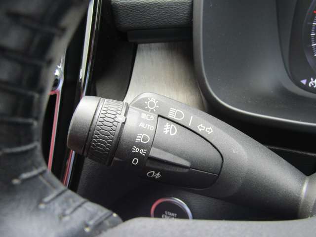 ボルボ ＸＣ４０ Ｔ４ ＡＷＤ インスクリプション ４ＷＤ H30年 (関東) 99