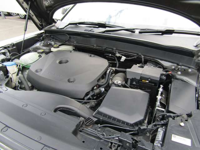 ボルボ ＸＣ４０ Ｔ４ ＡＷＤ インスクリプション ４ＷＤ H30年 (関東) 99