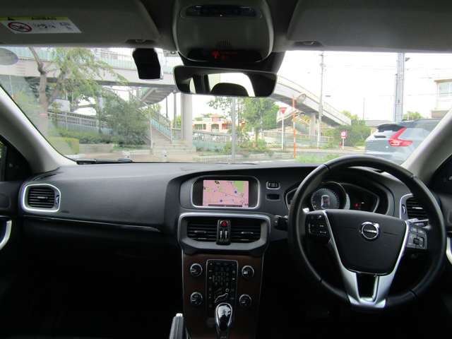 ボルボ Ｖ４０ Ｔ３　インスクリプション H30年 (関東) 99