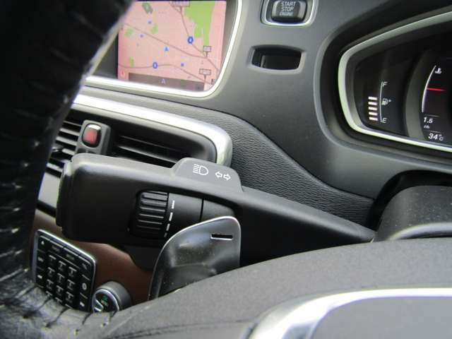 ボルボ Ｖ４０ Ｔ３　インスクリプション H30年 (関東) 99