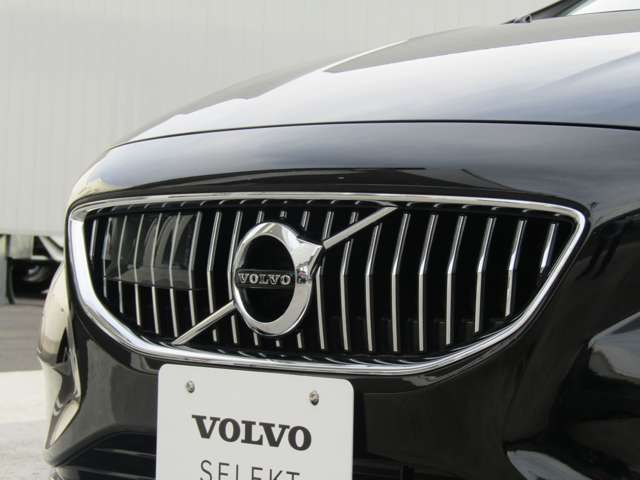 ボルボ Ｖ４０ Ｔ３　インスクリプション H30年 (関東) 99