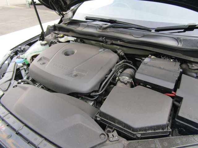 ボルボ Ｖ４０ Ｔ３　インスクリプション H30年 (関東) 99