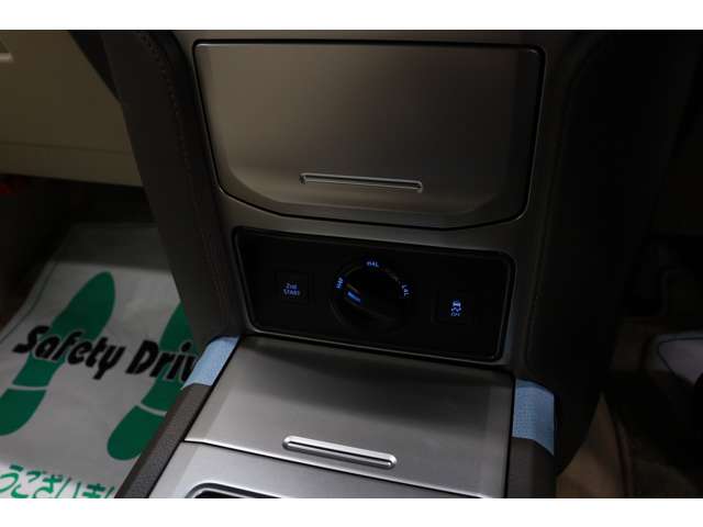 トヨタ ランドクルーザープラド ２．７ ＴＸ Ｌパッケージ マットブラック エディション ４ＷＤ R5年 (東海) 99