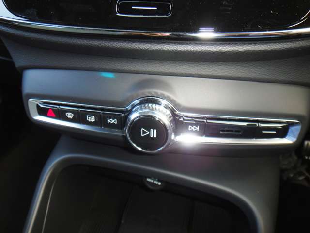 ボルボ ＸＣ４０リチャージ アルティメット ツインモーター ４ＷＤ R5年 (東北) 99