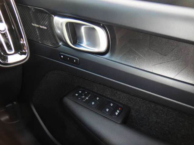 ボルボ ＸＣ４０リチャージ アルティメット ツインモーター ４ＷＤ R5年 (東北) 99