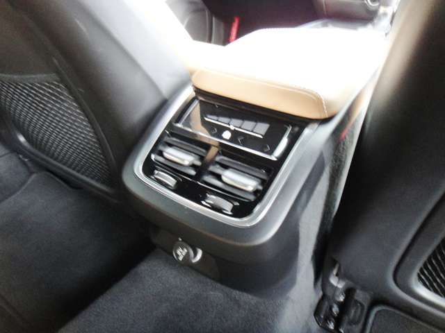 ボルボ Ｖ６０ Ｔ５　インスクリプション H30年 (東北) 99