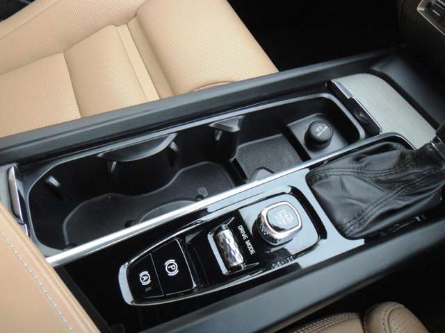 ボルボ Ｖ６０ Ｔ５　インスクリプション H30年 (東北) 99