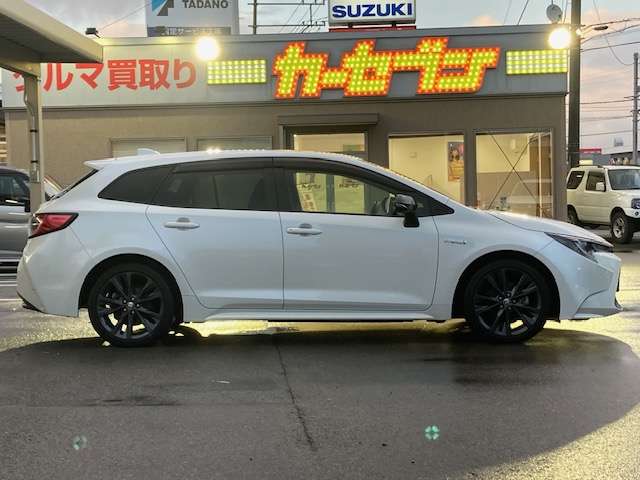 トヨタ カローラ　ツーリング　ハイブリッド １．８ ハイブリッド ＷＸＢ Ｅ－ＦＯＵＲ ４ＷＤ R1年 (東北) 99