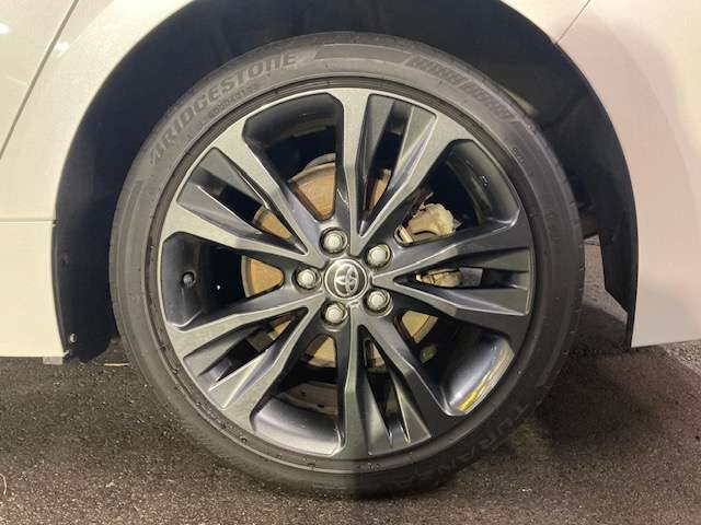 トヨタ カローラ　ツーリング　ハイブリッド １．８ ハイブリッド ＷＸＢ Ｅ－ＦＯＵＲ ４ＷＤ R1年 (東北) 99