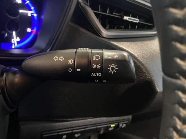 トヨタ カローラ　ツーリング　ハイブリッド １．８ ハイブリッド ＷＸＢ Ｅ－ＦＯＵＲ ４ＷＤ R1年 (東北) 99