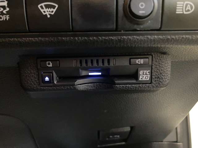 トヨタ カローラ　ツーリング　ハイブリッド １．８ ハイブリッド ＷＸＢ Ｅ－ＦＯＵＲ ４ＷＤ R1年 (東北) 99