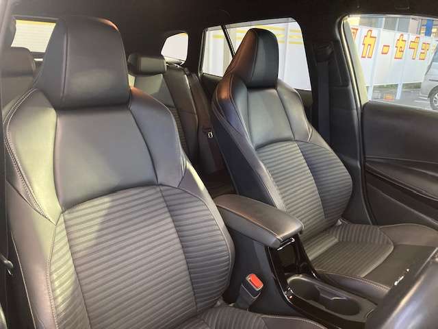 トヨタ カローラ　ツーリング　ハイブリッド １．８ ハイブリッド ＷＸＢ Ｅ－ＦＯＵＲ ４ＷＤ R1年 (東北) 99