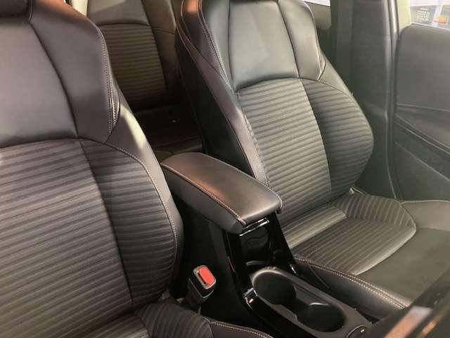 トヨタ カローラ　ツーリング　ハイブリッド １．８ ハイブリッド ＷＸＢ Ｅ－ＦＯＵＲ ４ＷＤ R1年 (東北) 99