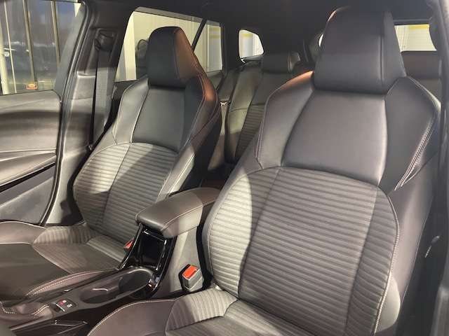 トヨタ カローラ　ツーリング　ハイブリッド １．８ ハイブリッド ＷＸＢ Ｅ－ＦＯＵＲ ４ＷＤ R1年 (東北) 99