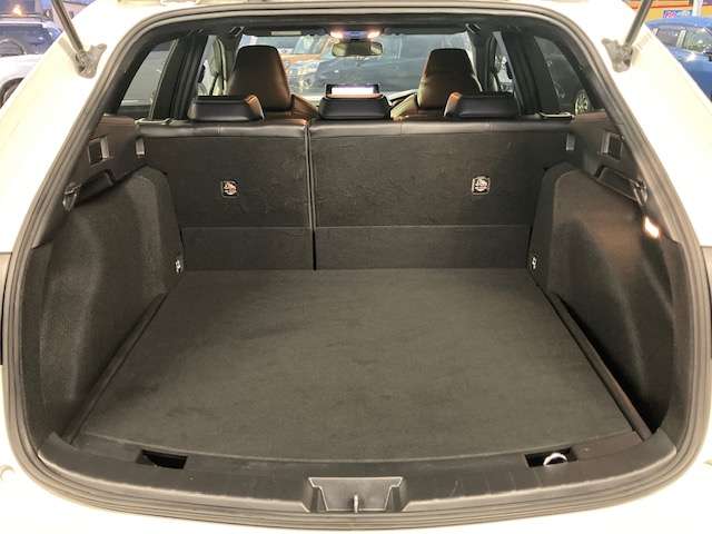 トヨタ カローラ　ツーリング　ハイブリッド １．８ ハイブリッド ＷＸＢ Ｅ－ＦＯＵＲ ４ＷＤ R1年 (東北) 99