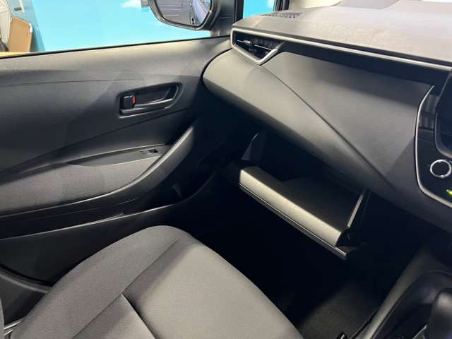 トヨタ カローラ　ツーリング　ハイブリッド １．８ ハイブリッド Ｇ－Ｘ Ｅ－ＦＯＵＲ ４ＷＤ R2年 (東北) 99