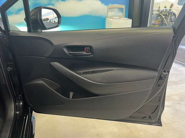 トヨタ カローラ　ツーリング　ハイブリッド １．８ ハイブリッド Ｇ－Ｘ Ｅ－ＦＯＵＲ ４ＷＤ R2年 (東北) 99