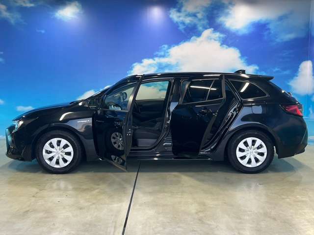 トヨタ カローラ　ツーリング　ハイブリッド １．８ ハイブリッド Ｇ－Ｘ Ｅ－ＦＯＵＲ ４ＷＤ R2年 (東北) 99