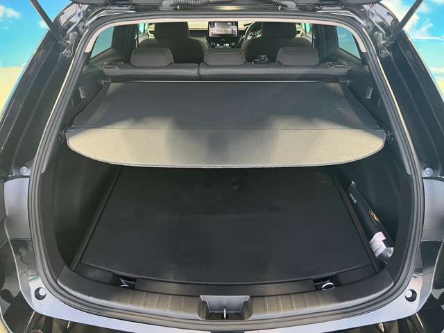 トヨタ カローラ　ツーリング　ハイブリッド １．８ ハイブリッド Ｇ－Ｘ Ｅ－ＦＯＵＲ ４ＷＤ R2年 (東北) 99