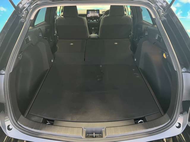 トヨタ カローラ　ツーリング　ハイブリッド １．８ ハイブリッド Ｇ－Ｘ Ｅ－ＦＯＵＲ ４ＷＤ R2年 (東北) 99