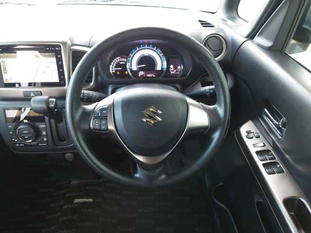 スズキ スペーシア ６６０ カスタム Ｚ デュアルカメラブレーキサポート装着車 H29年 (関東) 99