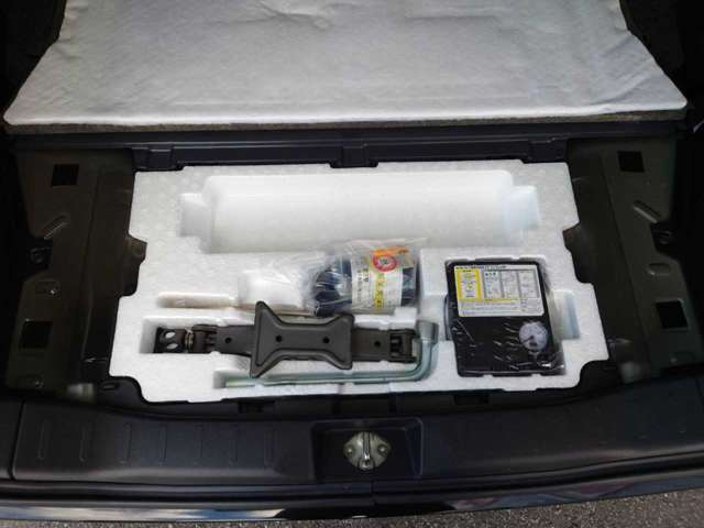 スズキ スペーシア ６６０ カスタム Ｚ デュアルカメラブレーキサポート装着車 H29年 (関東) 99