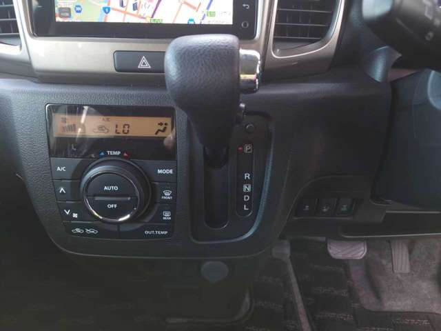 スズキ スペーシア ６６０ カスタム Ｚ デュアルカメラブレーキサポート装着車 H29年 (関東) 99