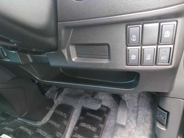 スズキ スペーシア ６６０ カスタム Ｚ デュアルカメラブレーキサポート装着車 H29年 (関東) 99