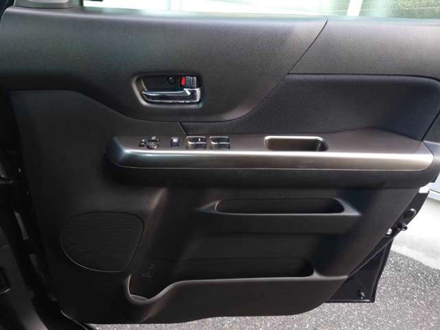 スズキ スペーシア ６６０ カスタム Ｚ デュアルカメラブレーキサポート装着車 H29年 (関東) 99