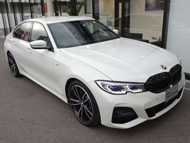 ＢＭＷ ３シリーズ ３１８ｉ　Ｍスポーツ R3年 (近畿) 99