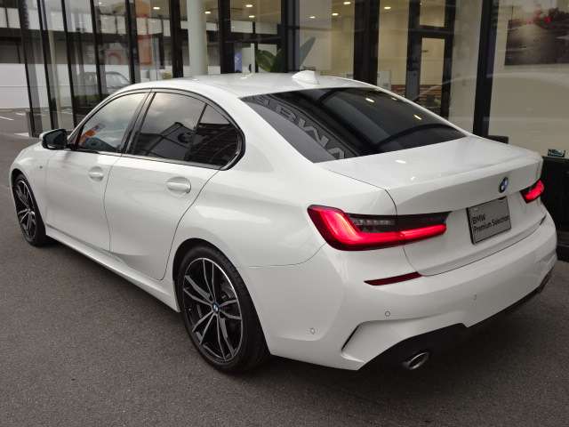 ＢＭＷ ３シリーズ ３１８ｉ　Ｍスポーツ R3年 (近畿) 99
