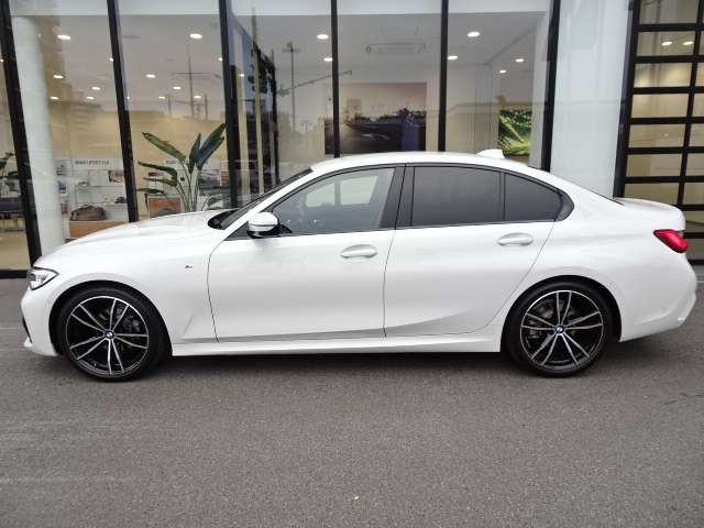 ＢＭＷ ３シリーズ ３１８ｉ　Ｍスポーツ R3年 (近畿) 99