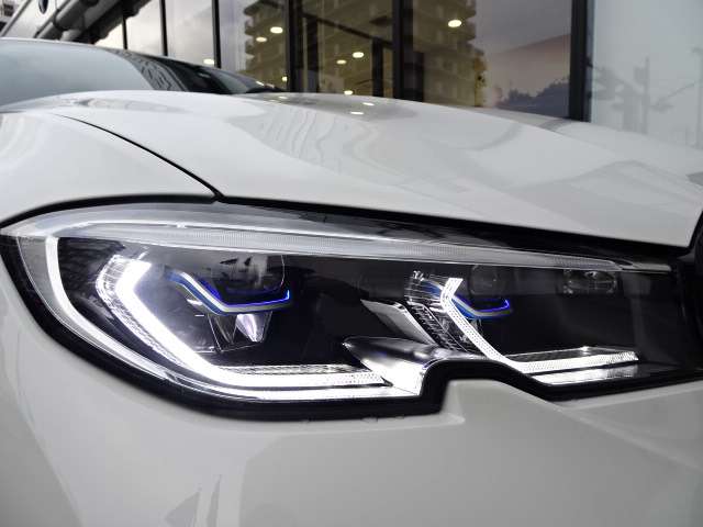 ＢＭＷ ３シリーズ ３１８ｉ　Ｍスポーツ R3年 (近畿) 99