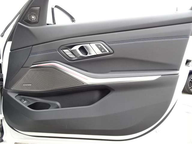 ＢＭＷ ３シリーズ ３１８ｉ　Ｍスポーツ R3年 (近畿) 99