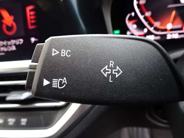 ＢＭＷ ３シリーズ ３１８ｉ　Ｍスポーツ R3年 (近畿) 99