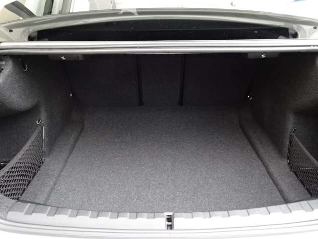 ＢＭＷ ３シリーズ ３１８ｉ　Ｍスポーツ R3年 (近畿) 99