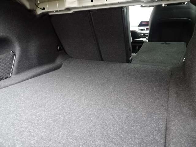 ＢＭＷ ３シリーズ ３１８ｉ　Ｍスポーツ R3年 (近畿) 99