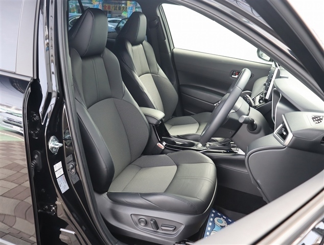 トヨタ カローラクロス １．８ Ｚ R4年 (関東) 99