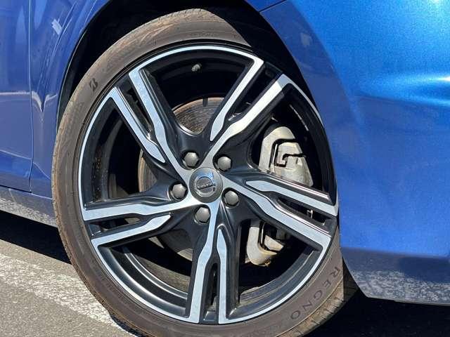 ボルボ Ｖ４０ Ｔ５　Ｒデザイン H29年 (東北) 99