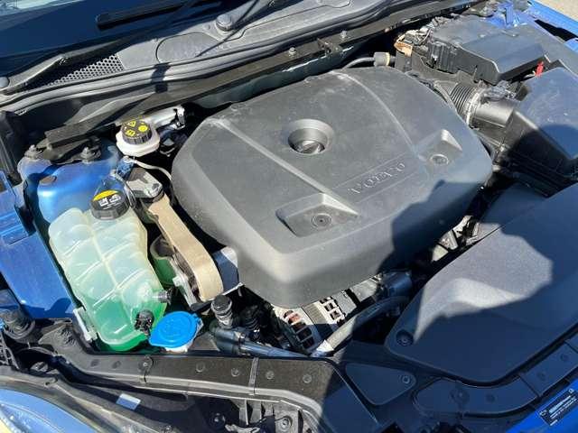 ボルボ Ｖ４０ Ｔ５　Ｒデザイン H29年 (東北) 99