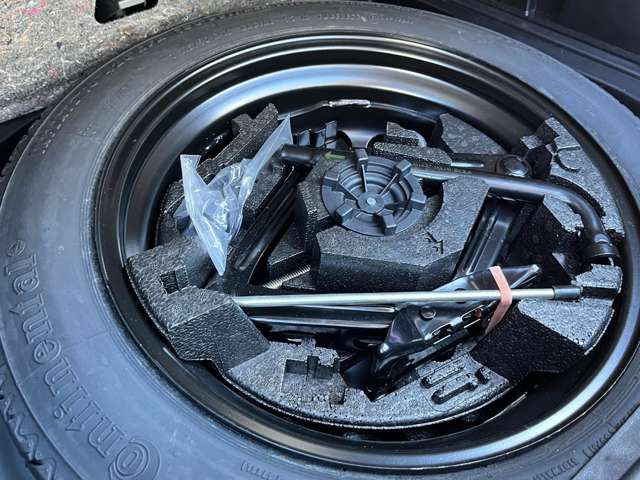 ボルボ Ｖ４０ Ｔ５　Ｒデザイン H29年 (東北) 99