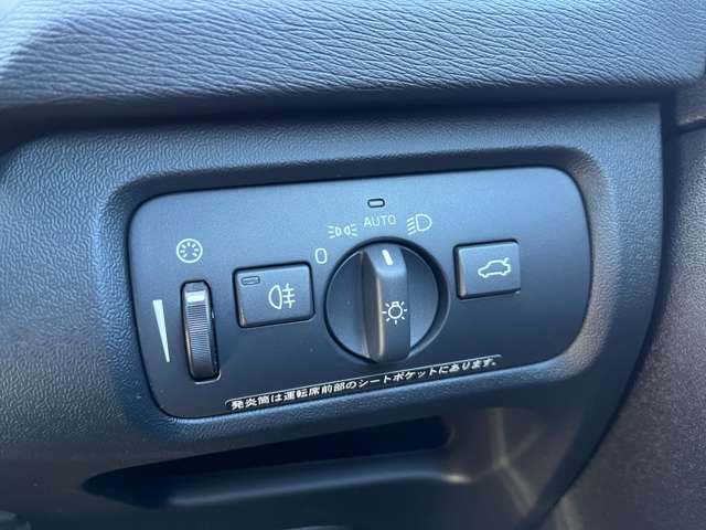 ボルボ Ｖ４０ Ｔ５　Ｒデザイン H29年 (東北) 99