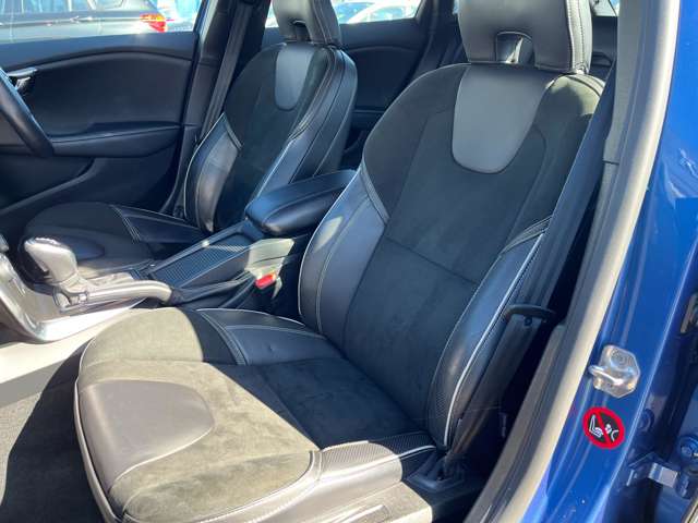 ボルボ Ｖ４０ Ｔ５　Ｒデザイン H29年 (東北) 99