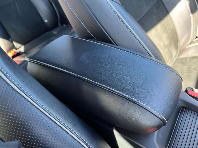 ボルボ Ｖ４０ Ｔ５　Ｒデザイン H29年 (東北) 99