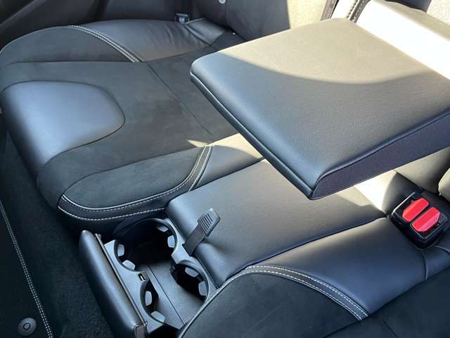 ボルボ Ｖ４０ Ｔ５　Ｒデザイン H29年 (東北) 99