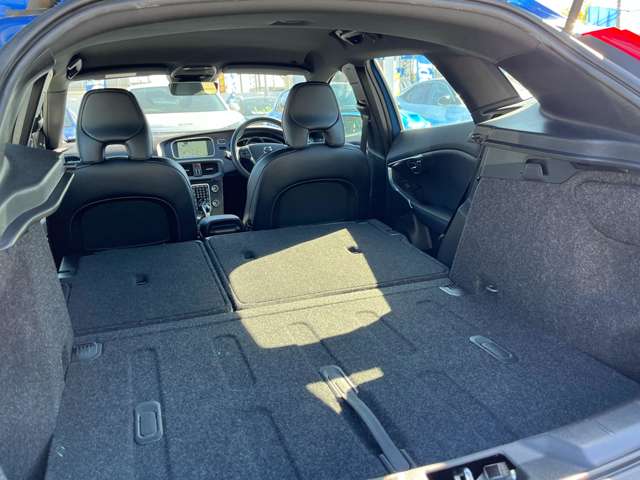 ボルボ Ｖ４０ Ｔ５　Ｒデザイン H29年 (東北) 99